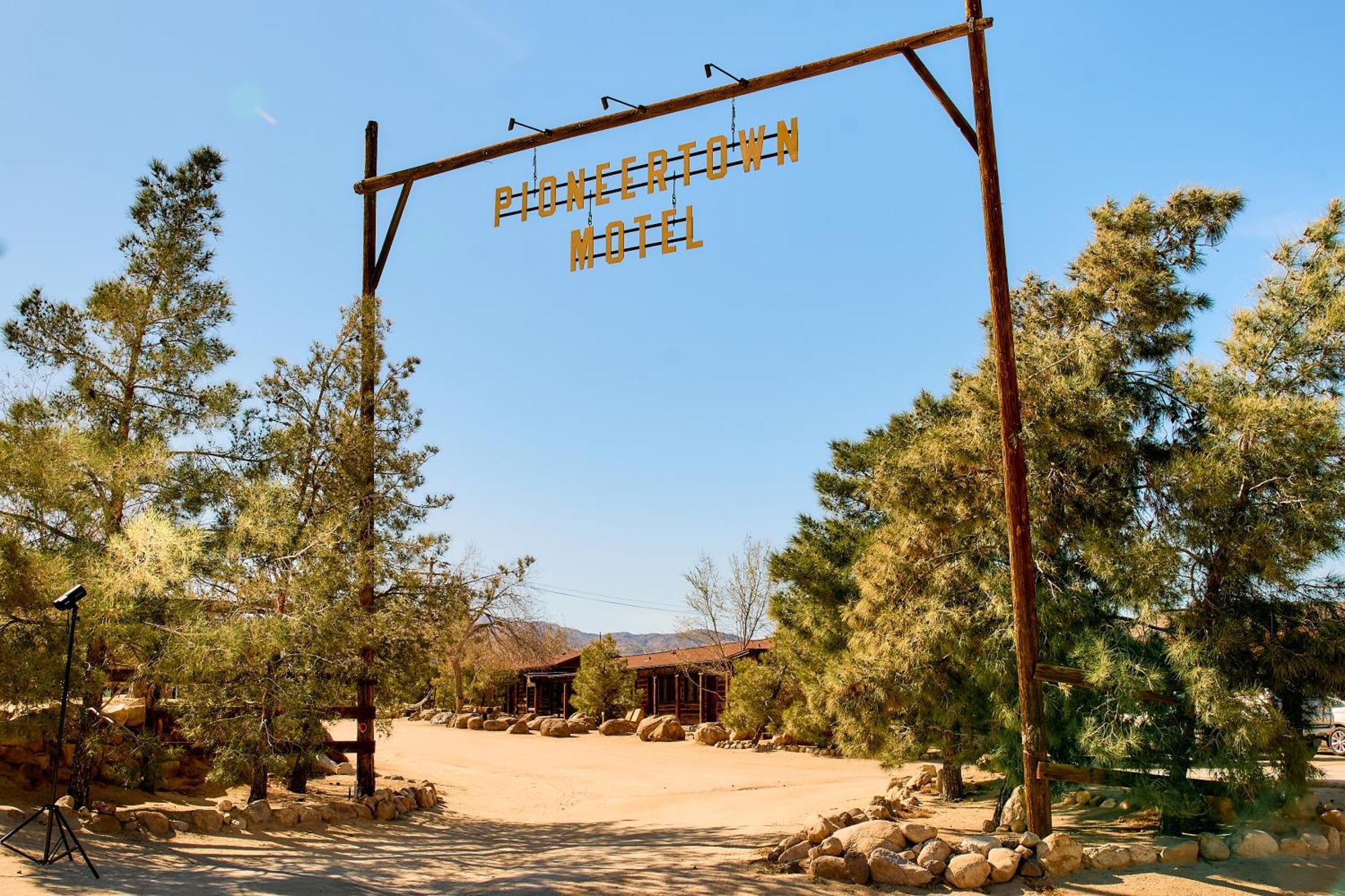 Pioneertown Motel Exterior photo